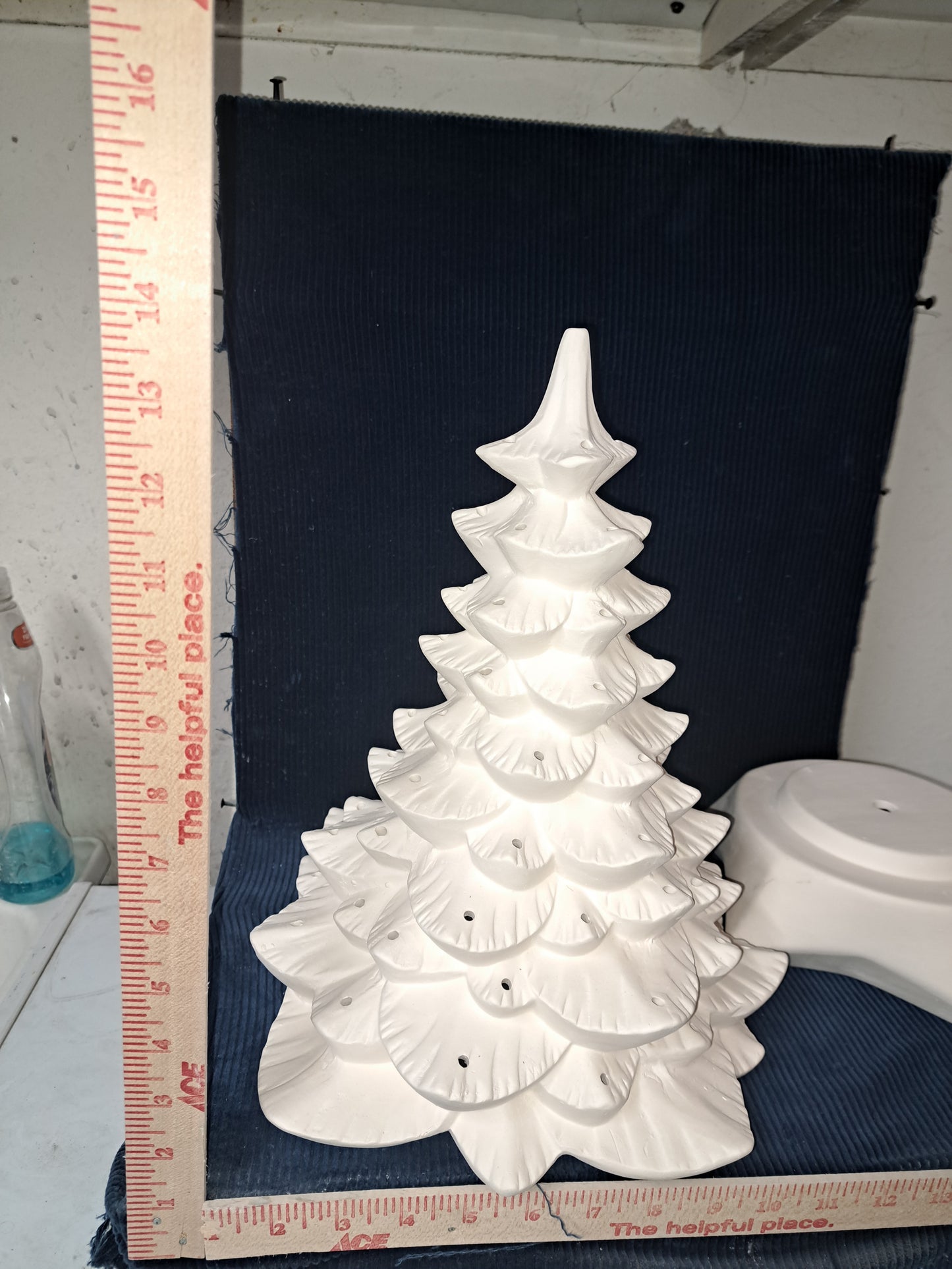 Ceramic Ready To Paint Large Arnels Christmas Tree With Star Base