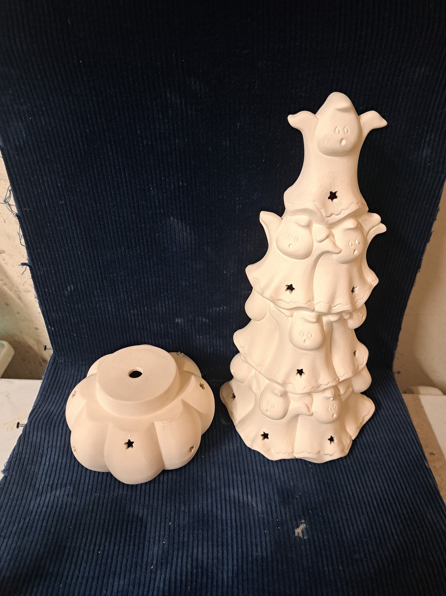 Ceramic Ready to Paint Marshmellow Ghost Tree