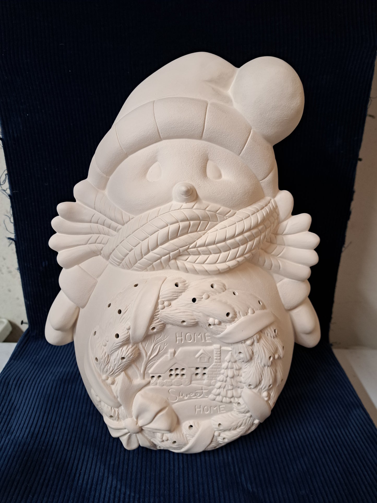 Ceramic Ready To Paint Snowman With Wreath Scene