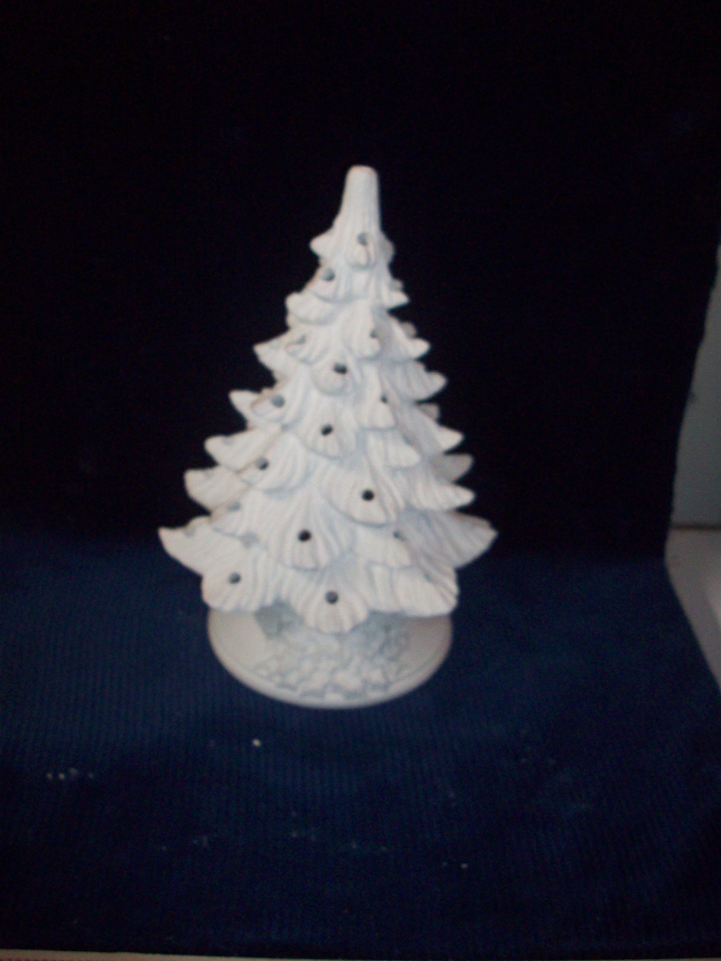 Ceramic To Paint Small Nowell Christmas Tree With Holly Base