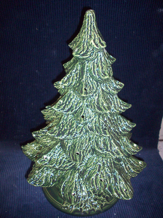 Green Glazed Nowell Christmas Tree With Holly Base