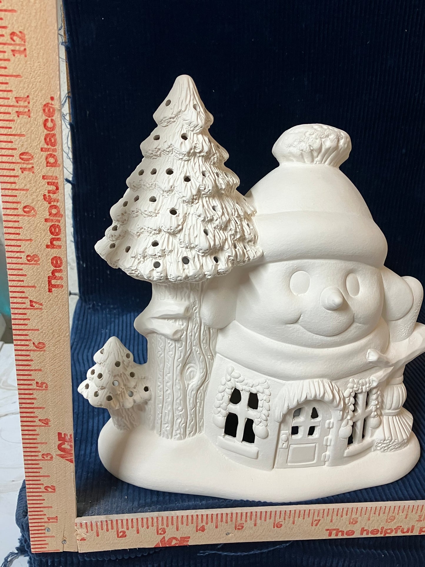 Ceramic Ready To Paint Toasty Snowman Retreat